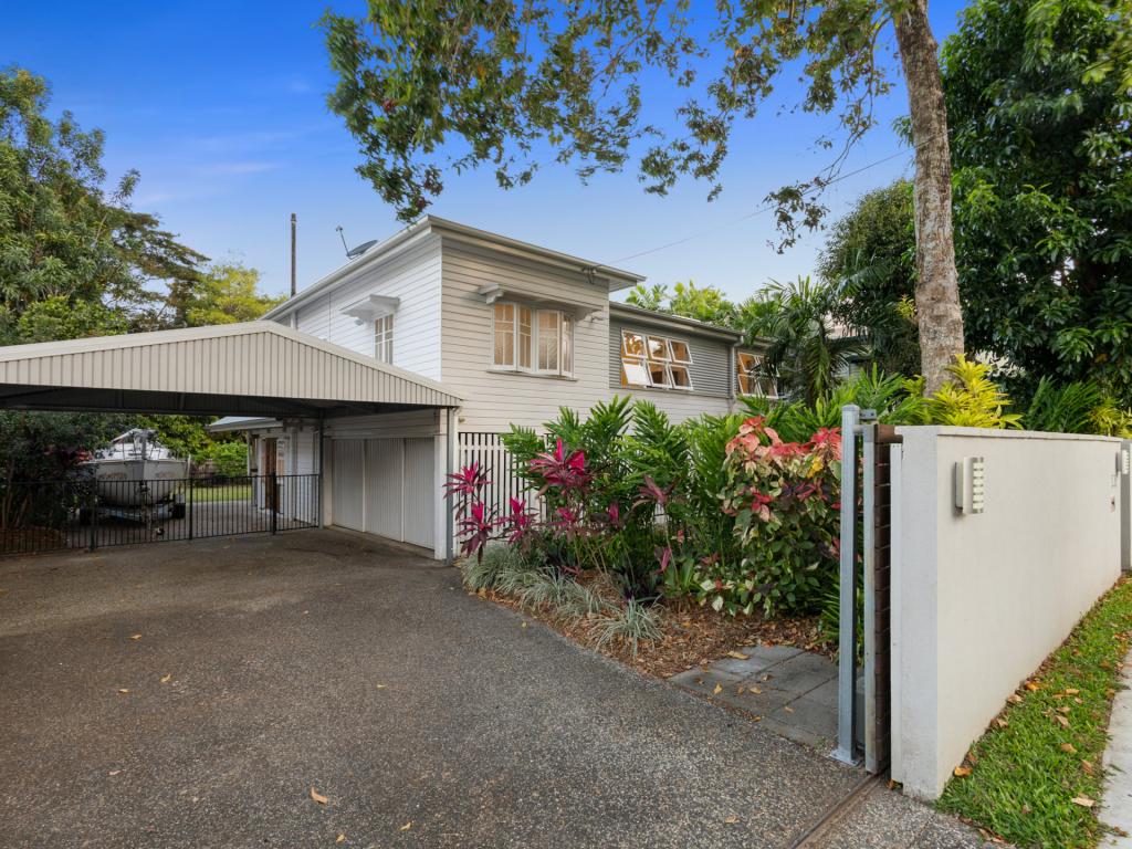 5 MONA ST, WHITFIELD, QLD 4870