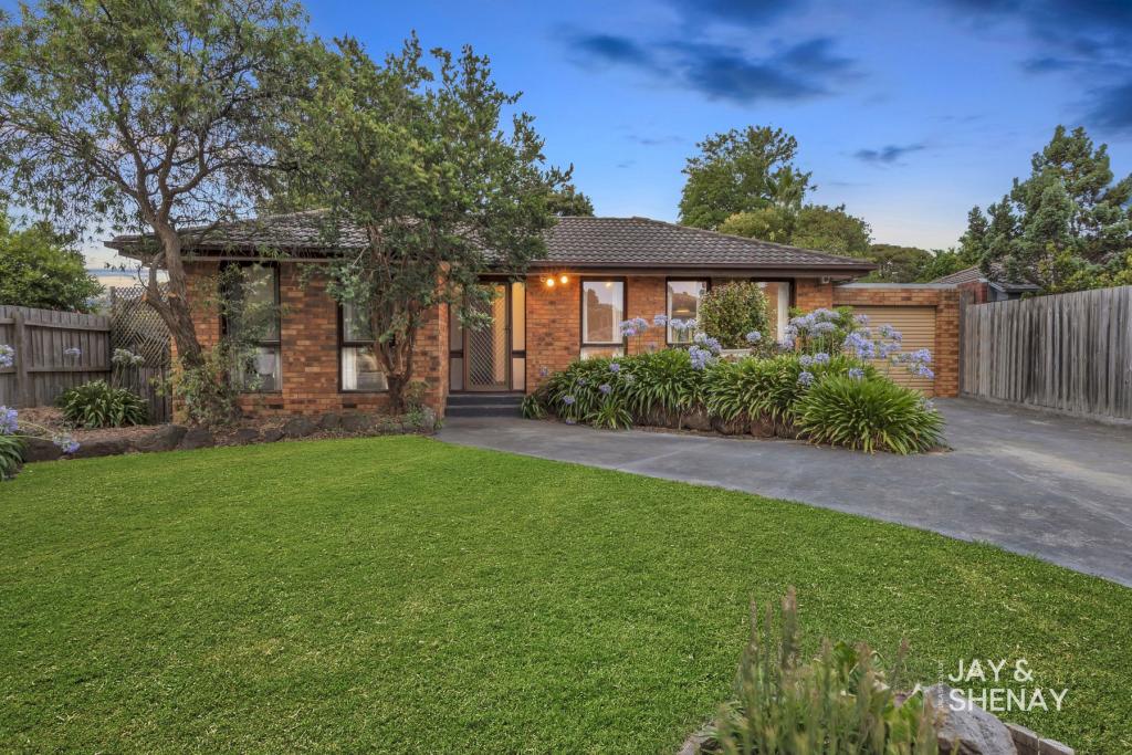 16 Rhonda Cl, Endeavour Hills, VIC 3802