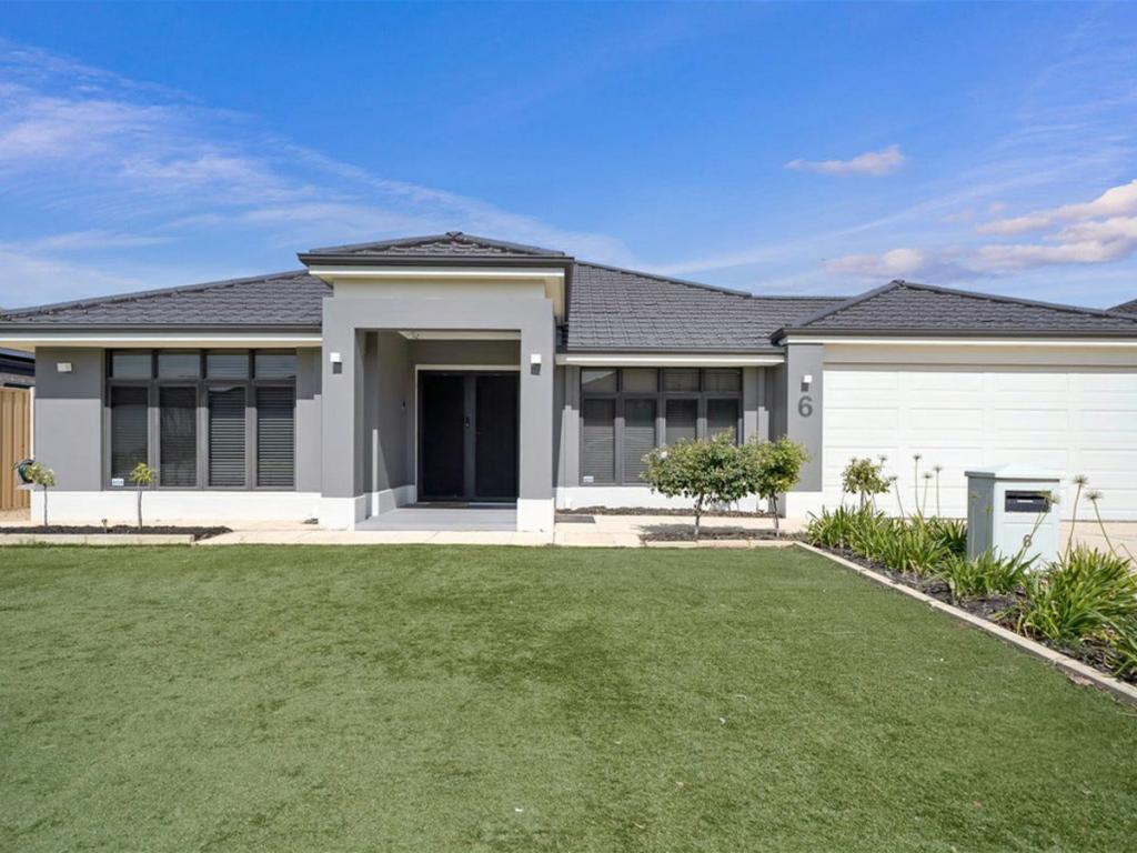 6 Paris Gdns, Hocking, WA 6065