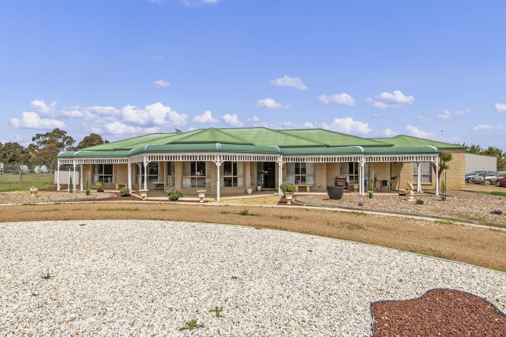 9 Hammond Cct, Hopetoun Park, VIC 3340