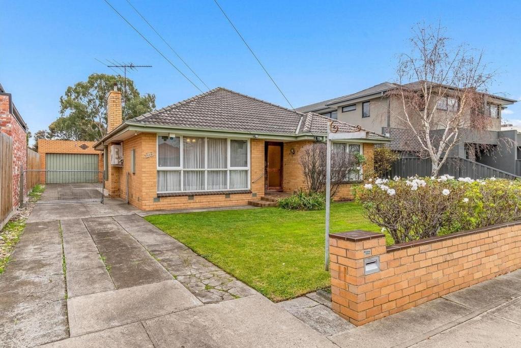 26 Gungarlan Dr, Keilor East, VIC 3033