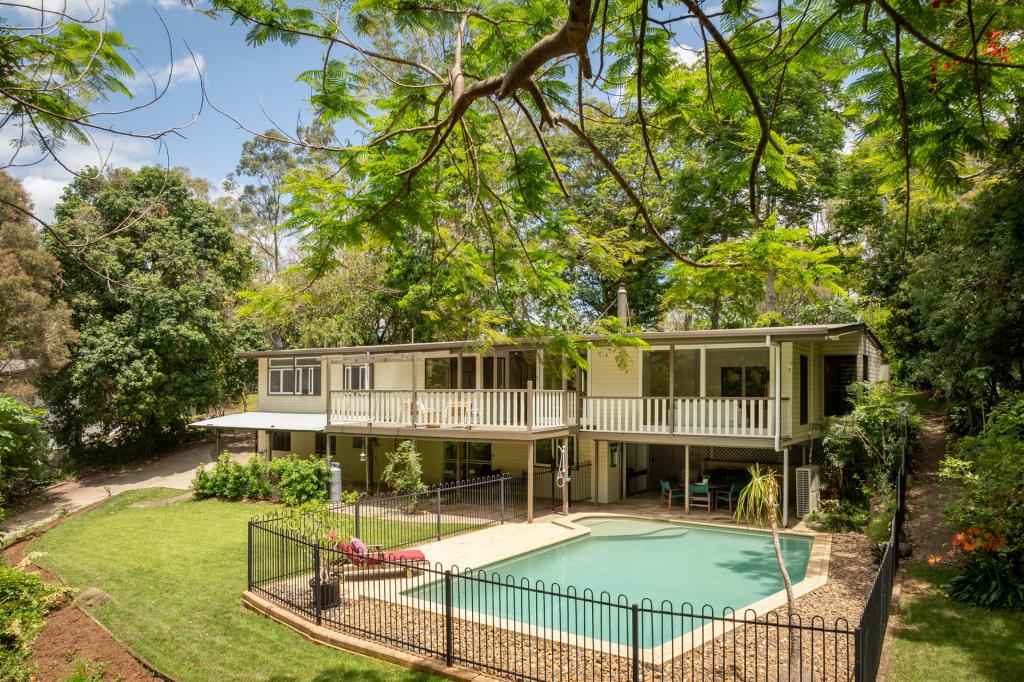 23 DEERHURST RD, BROOKFIELD, QLD 4069