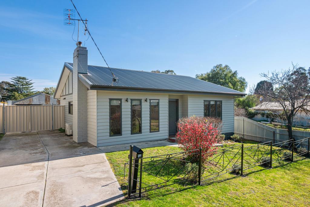 14 PARSONAGE GR, EAGLEHAWK, VIC 3556