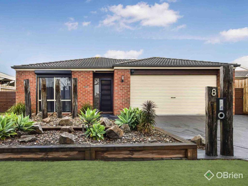 8 Darvell Ct, Pakenham, VIC 3810