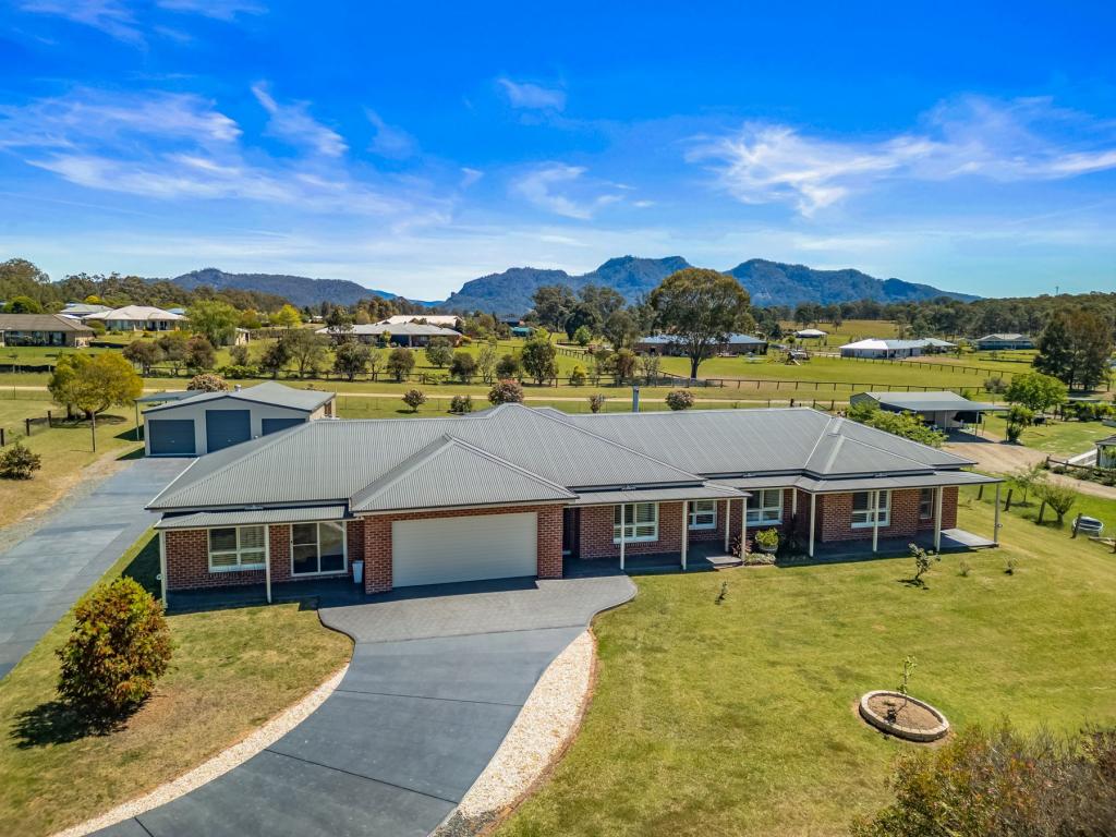 1 MAHOGANY DR, GLOUCESTER, NSW 2422
