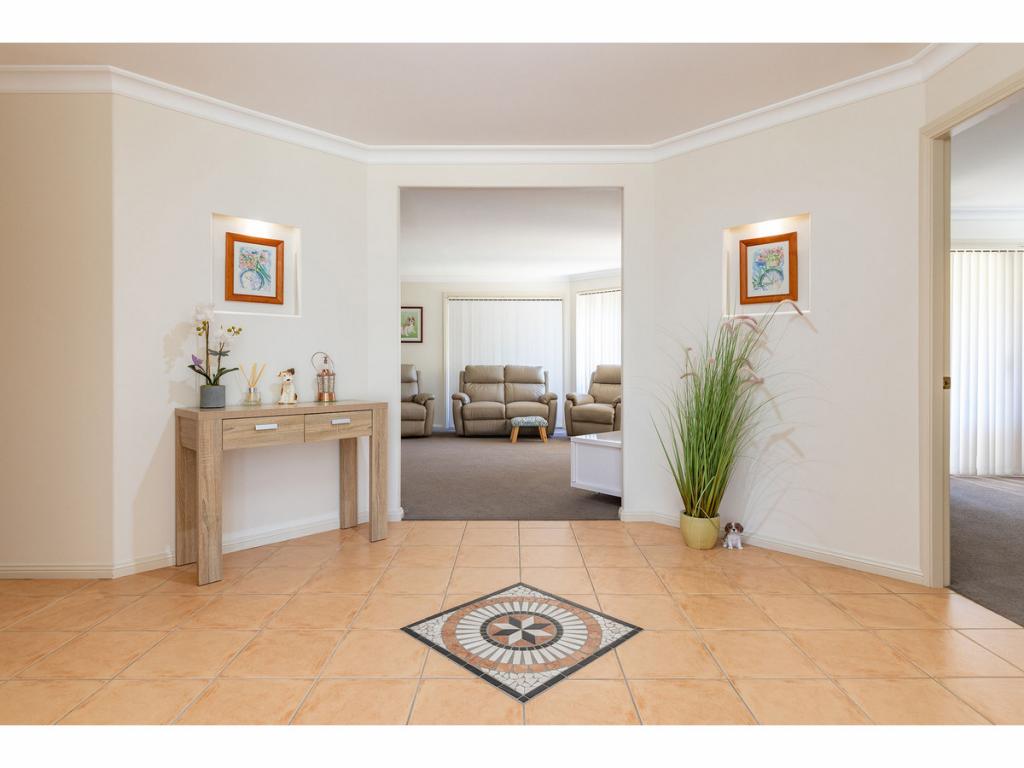 8 The Southern Pkwy, Forster, NSW 2428