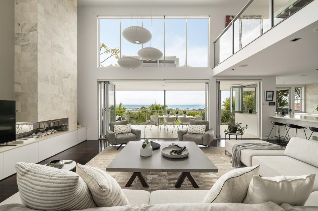 106 Oceana Tce, Manly, QLD 4179