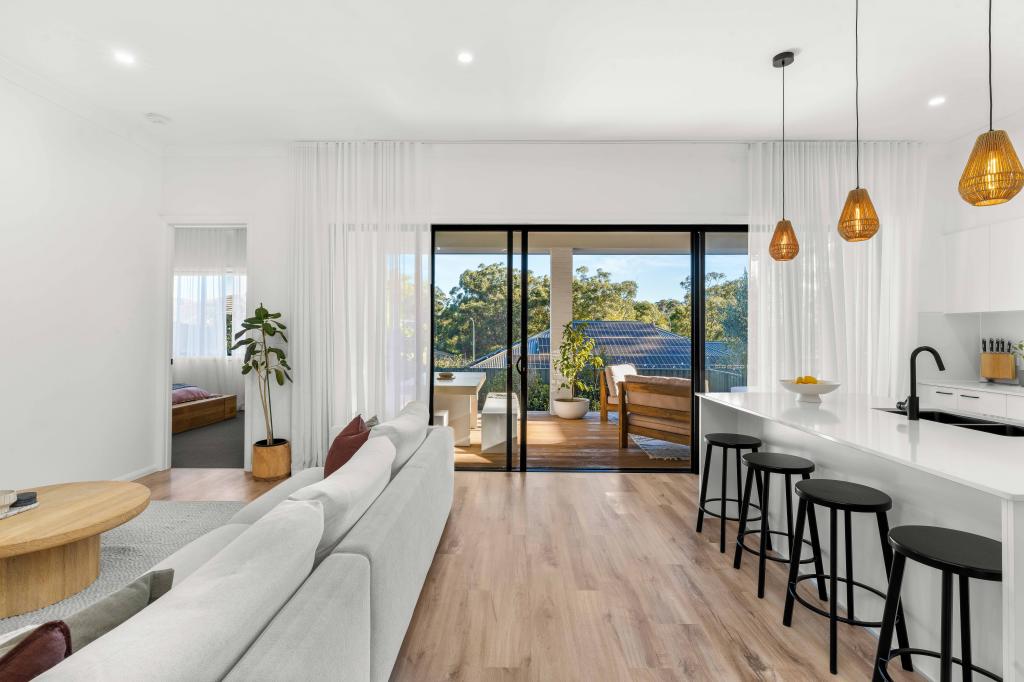 5 Burilla Cl, Bomaderry, NSW 2541