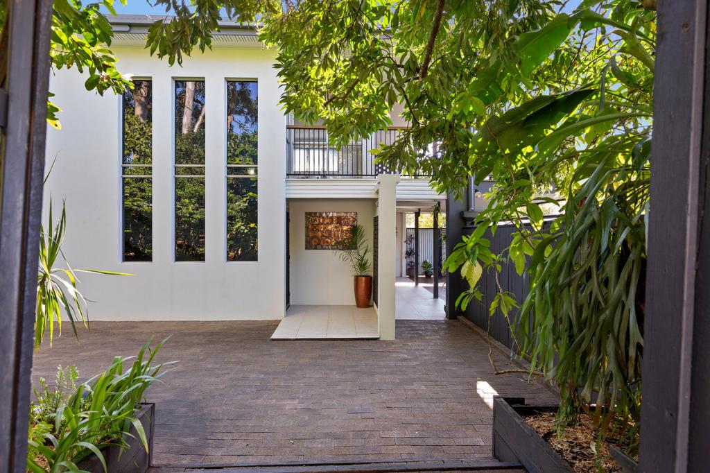 1 Bovingdon St, Birkdale, QLD 4159