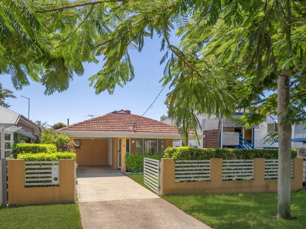 16a Cutts St, Margate, QLD 4019