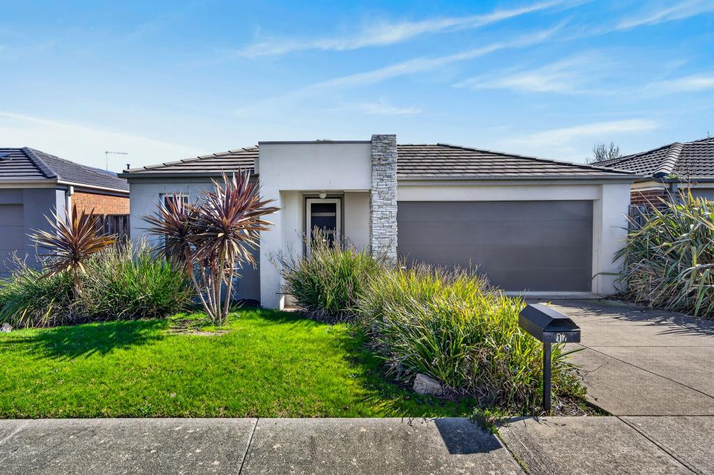 17 Wedgewood Dr, Pakenham, VIC 3810