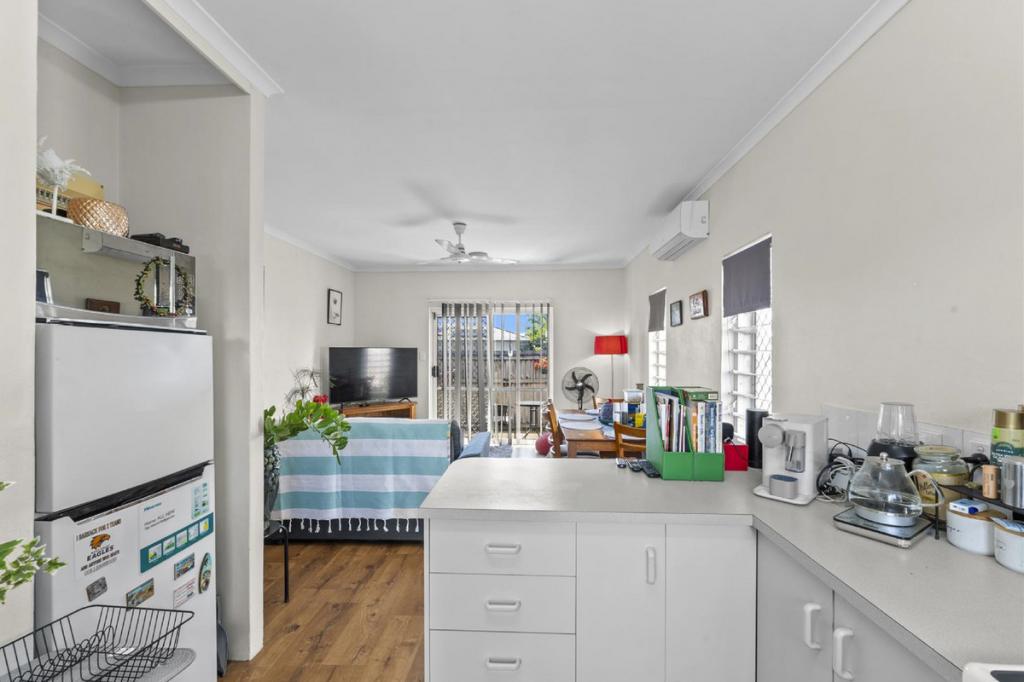 10/401-409 Mccoombe St, Mooroobool, QLD 4870