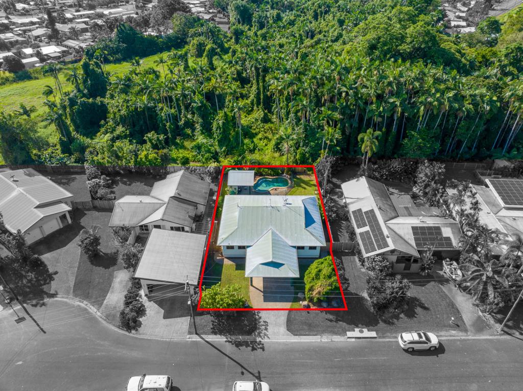 11 JORDAN CL, MOOROOBOOL, QLD 4870