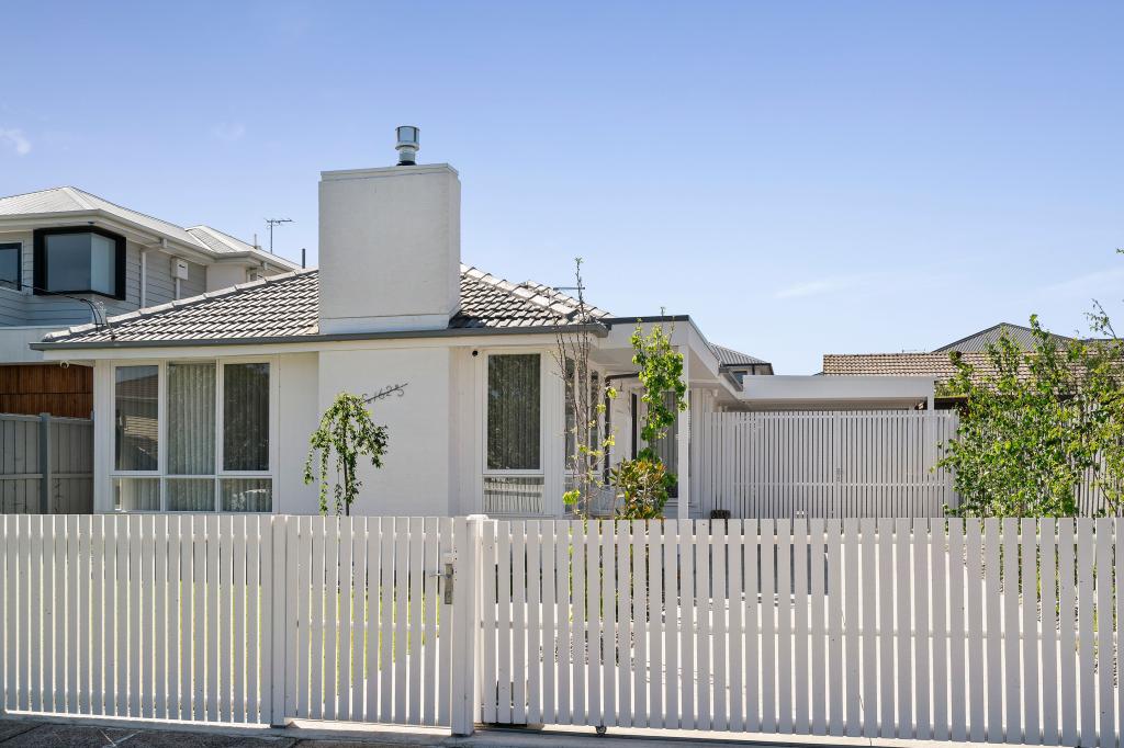 162 WOODS ST, NEWPORT, VIC 3015