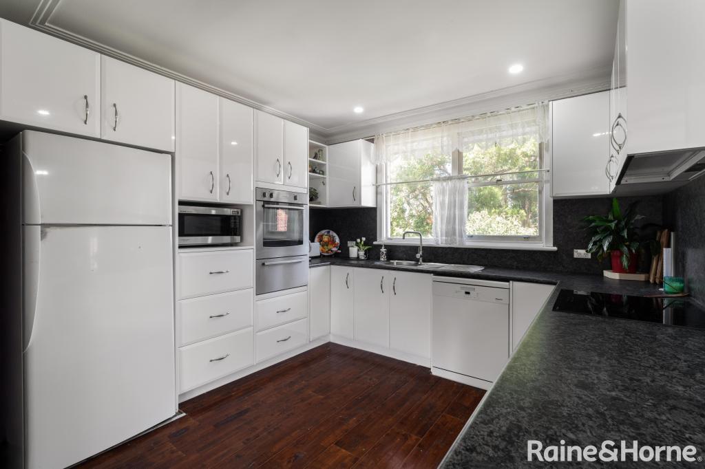 108 Minto Rd, Minto, NSW 2566