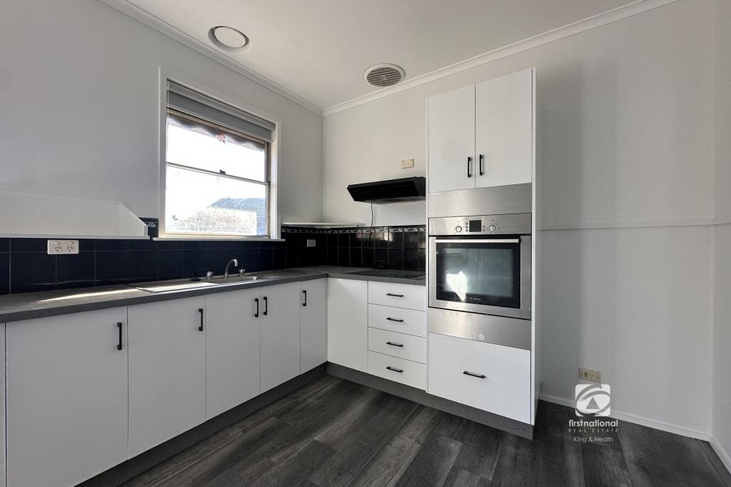 12 DAVIES ST, BAIRNSDALE, VIC 3875