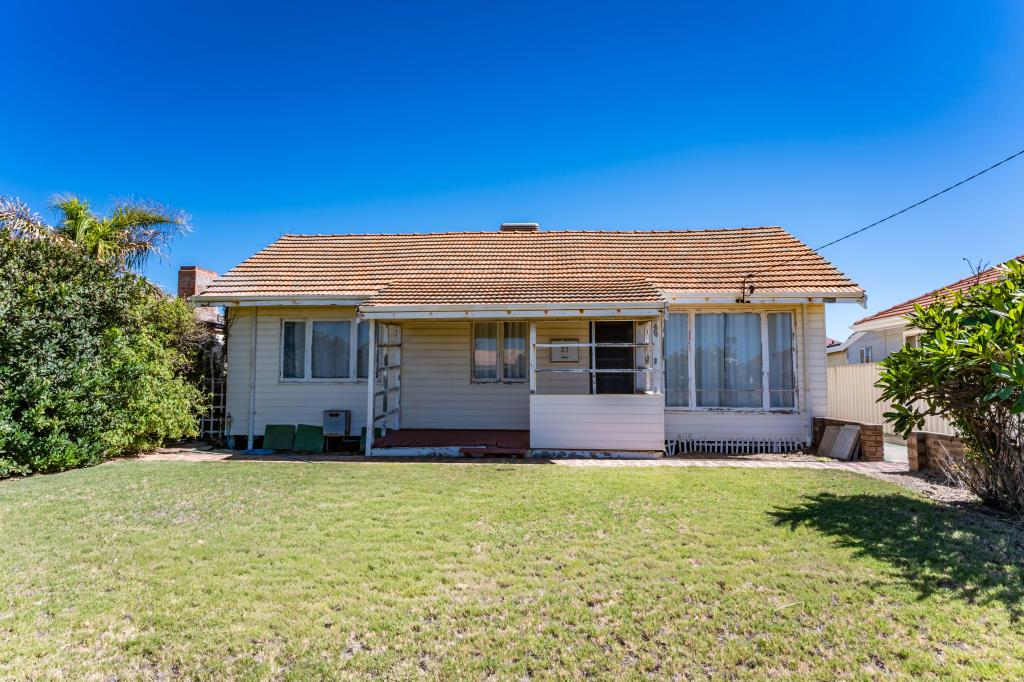 37 Whitfield St, Beachlands, WA 6530