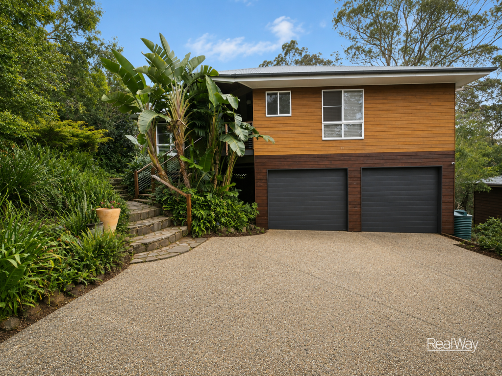 17 Harvey St, Mount Lofty, QLD 4350