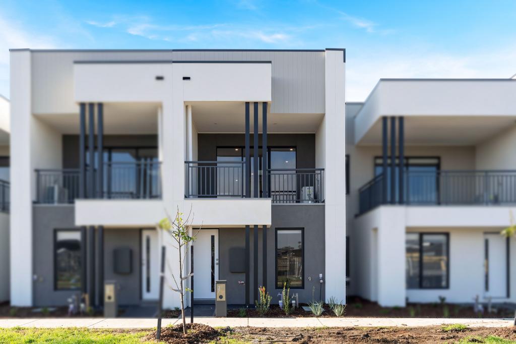 37 Fairywren Rd, Mickleham, VIC 3064