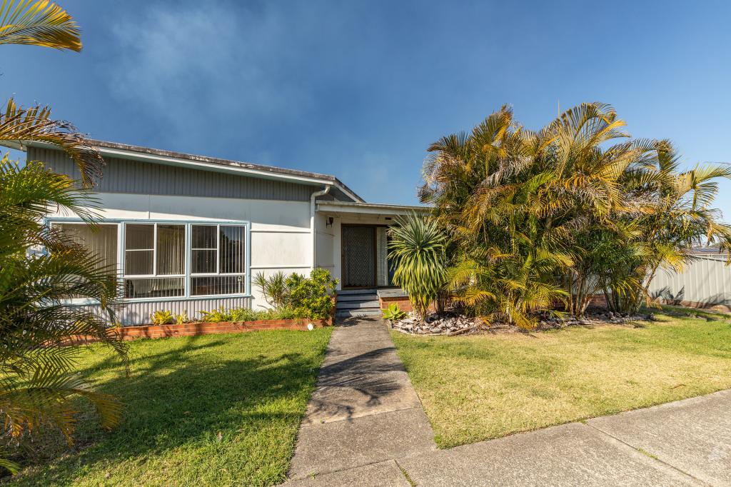 40 The Lakes Way, Forster, NSW 2428