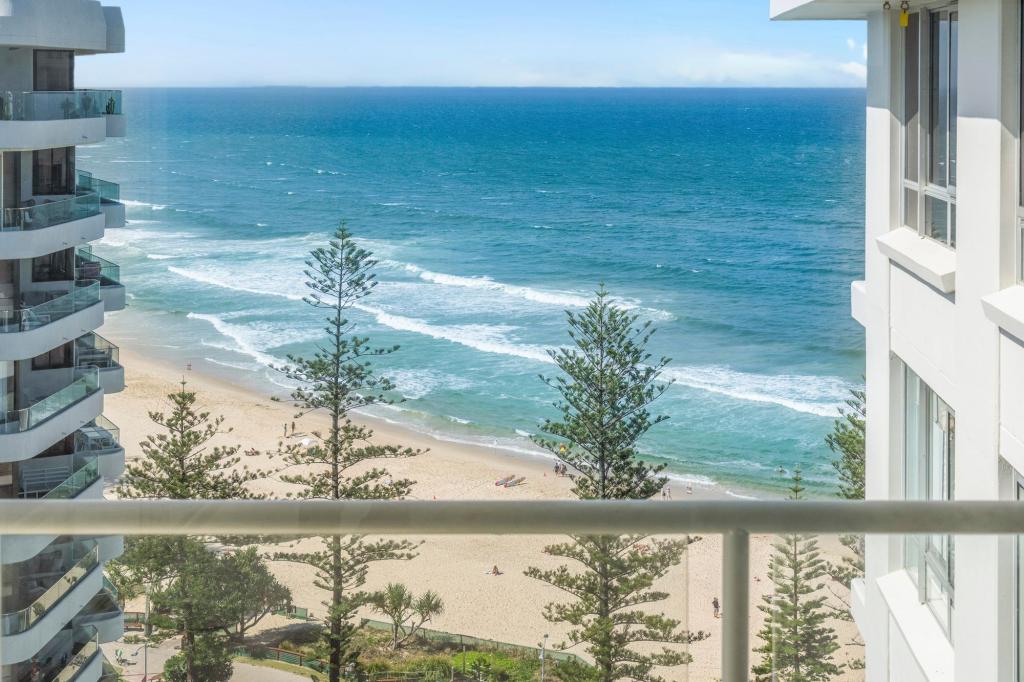 16f/52 Goodwin Tce, Burleigh Heads, QLD 4220