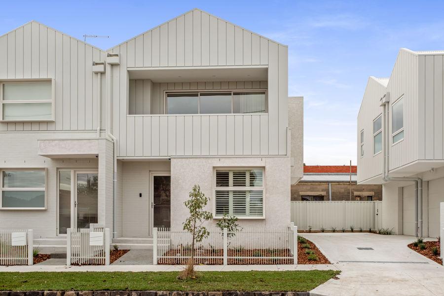2B SHEDDEN ST, PASCOE VALE, VIC 3044