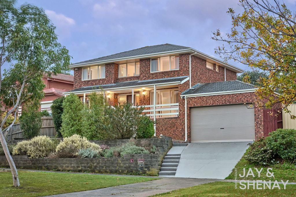241 James Cook Dr, Endeavour Hills, VIC 3802