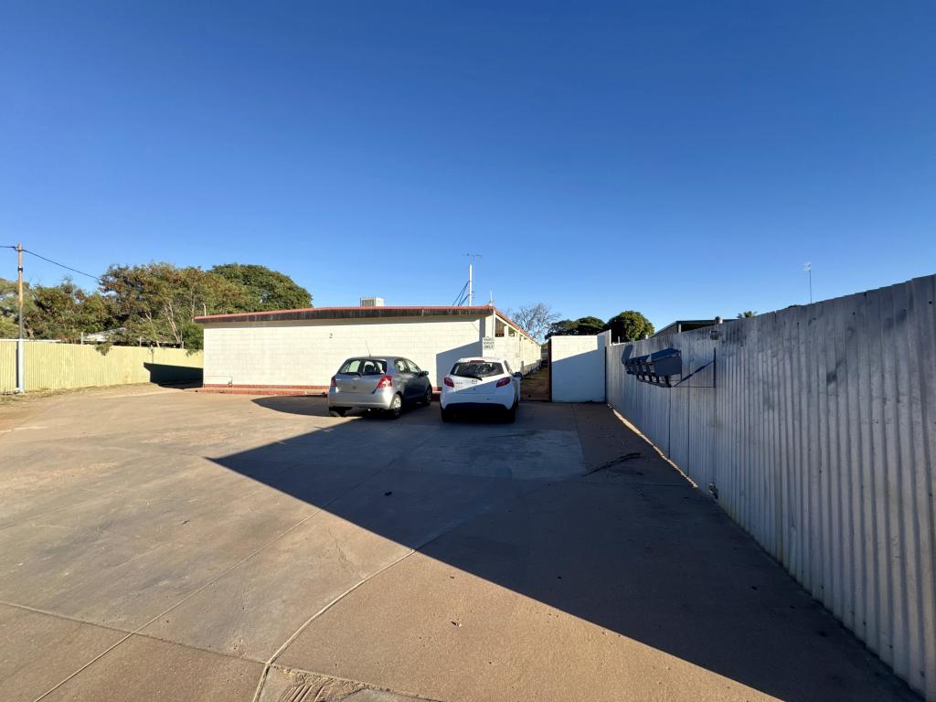 5/2 Gatherer Cres, Mount Isa, QLD 4825