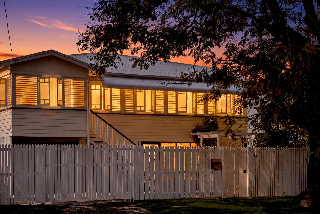 16 MACROSSAN ST, SOUTH TOWNSVILLE, QLD 4810