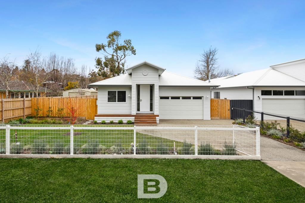 8 Davy St, Woodend, VIC 3442