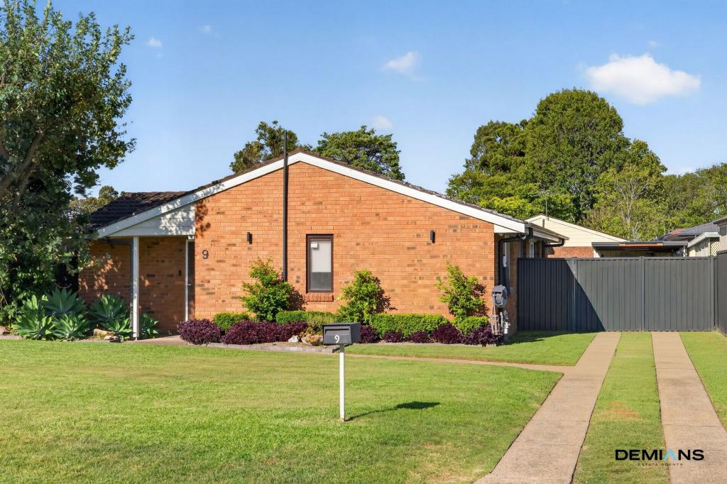 9 Blamey Rd, Wattle Grove, NSW 2173