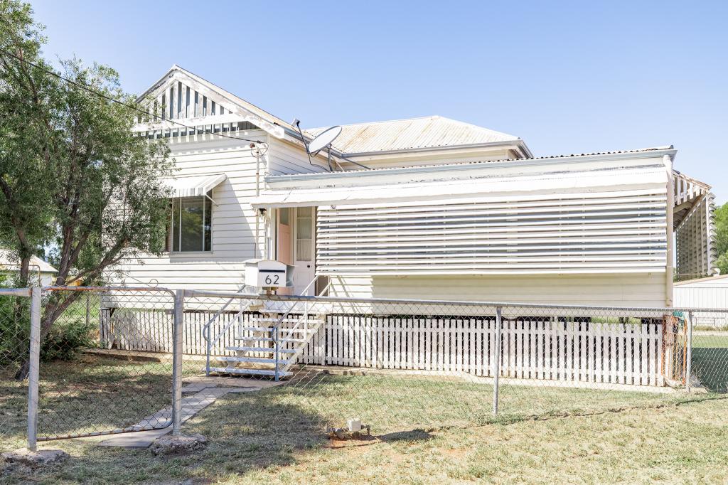 62 Falcon St, Longreach, QLD 4730