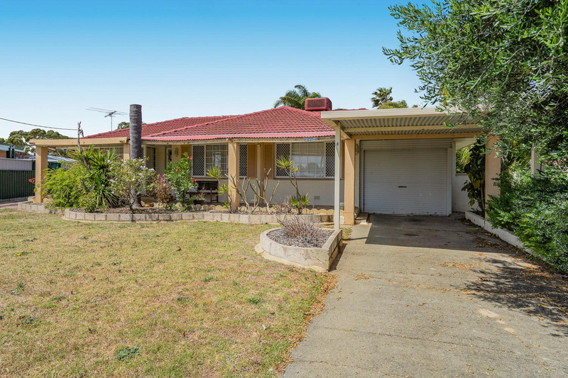 28 HOUSTON ST, ROCKINGHAM, WA 6168