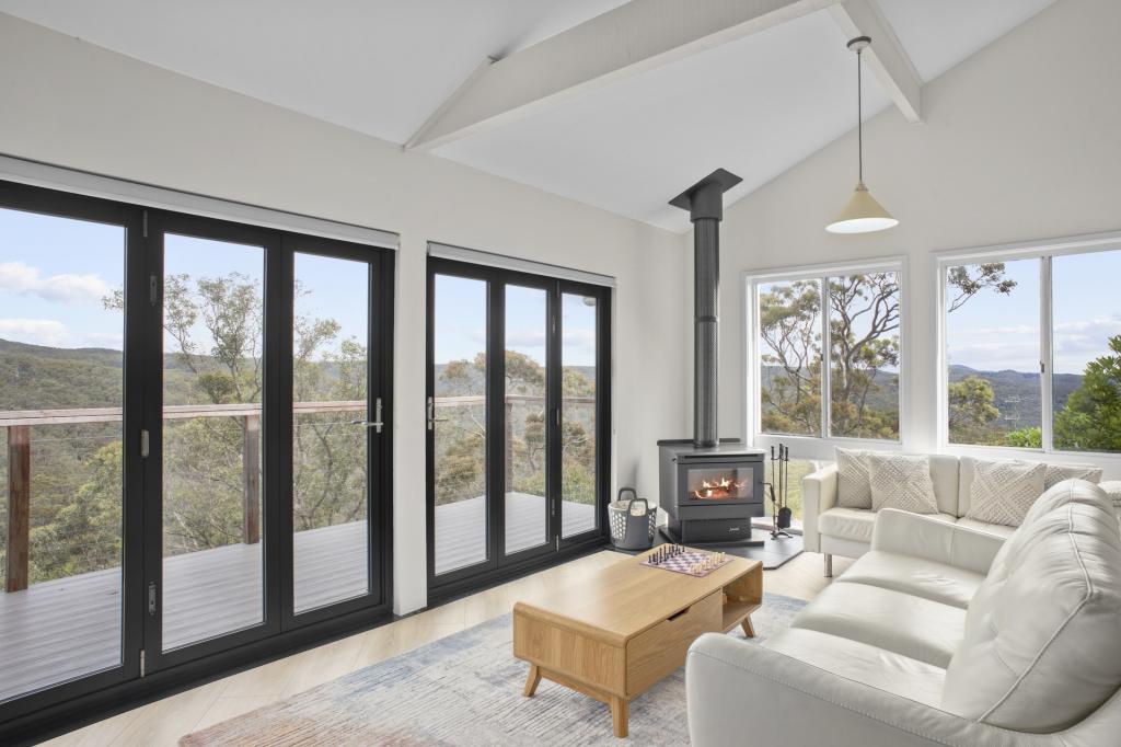 42 Edward Pde, Wentworth Falls, NSW 2782