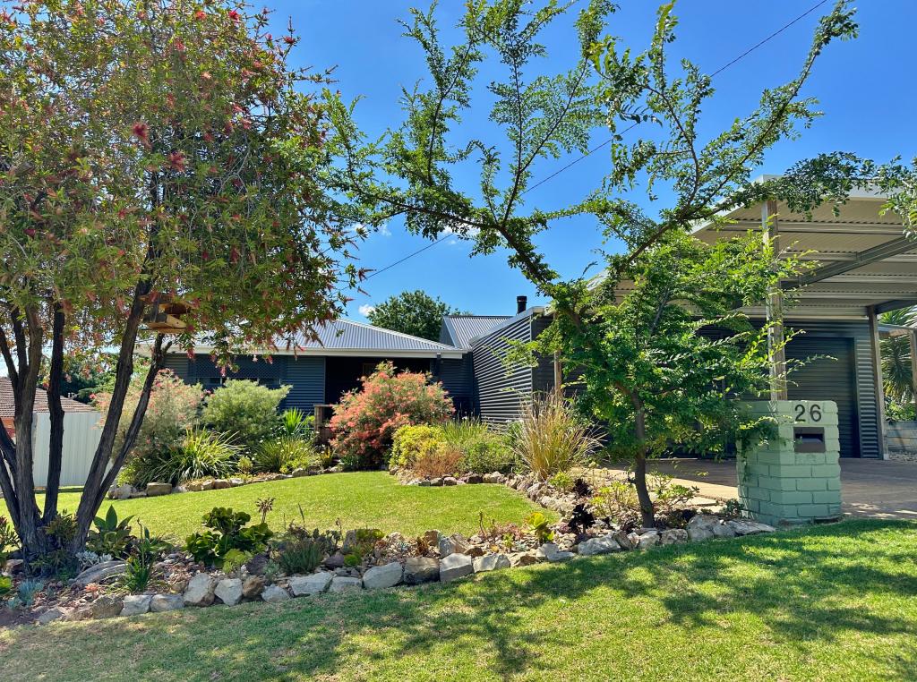 26 Cowper St, Young, NSW 2594