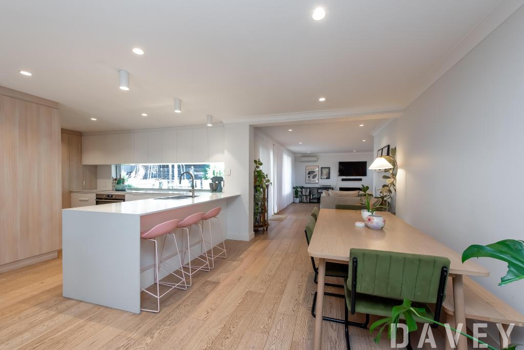 24 GILES AVE, PADBURY, WA 6025