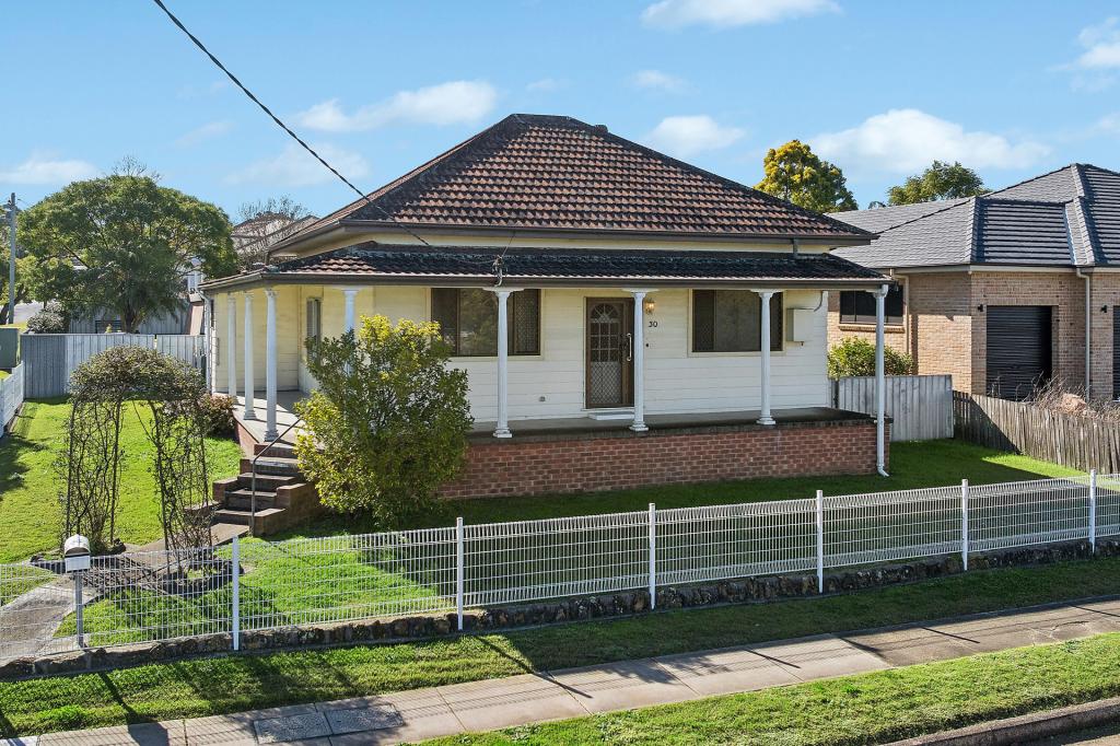 30 Hall St, Cessnock, NSW 2325