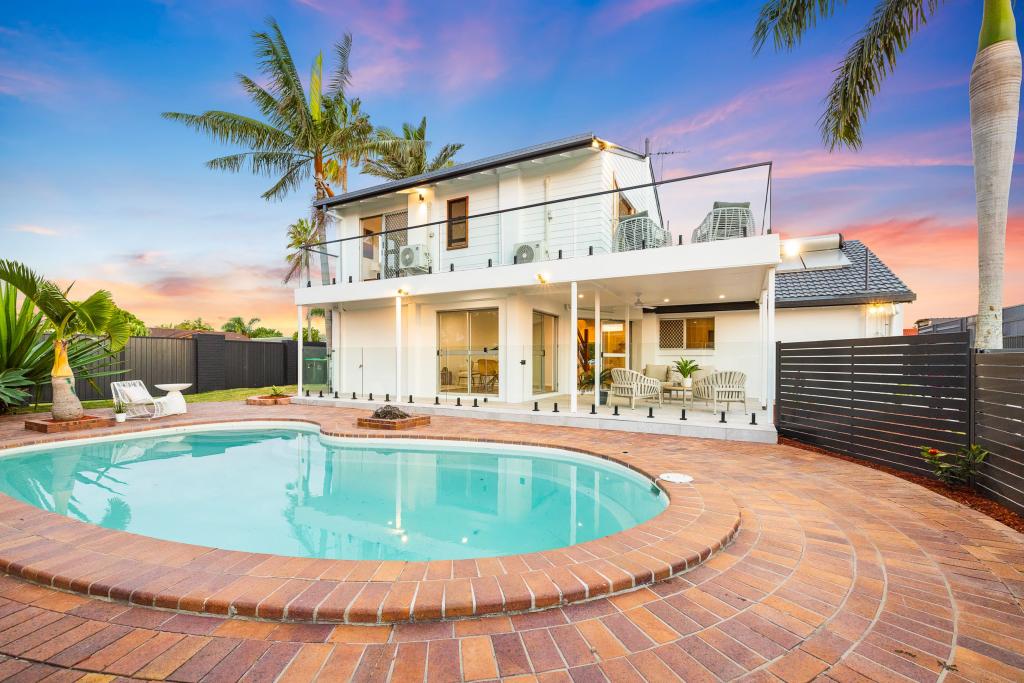 1 Courageous Ct, Newport, QLD 4020