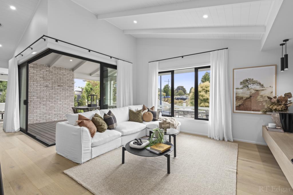 2271 Warralily Bvd, Armstrong Creek, VIC 3217