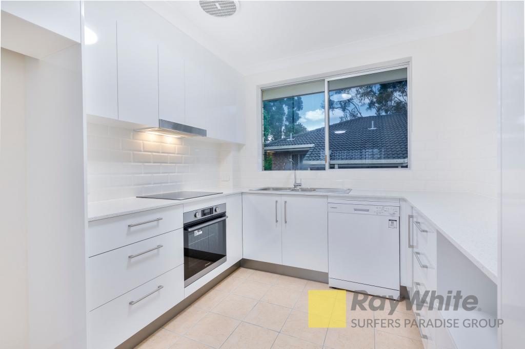 2/21 ROBERT ST, LABRADOR, QLD 4215