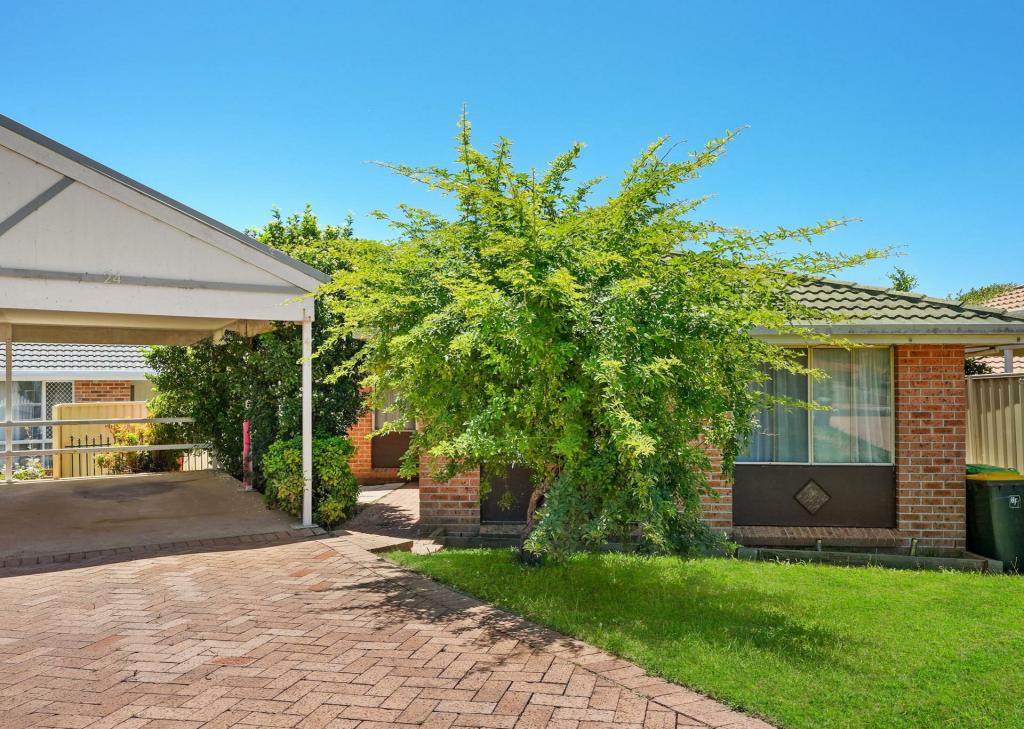 24 Mclaren Pl, Ingleburn, NSW 2565