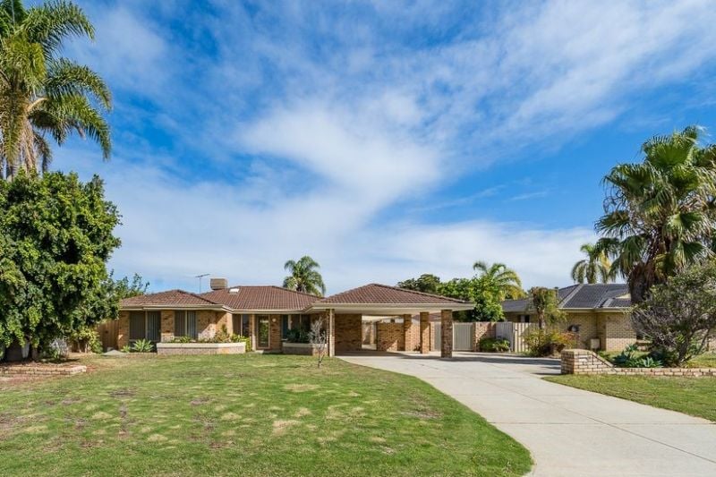 7 Port Royal Dr, Safety Bay, WA 6169