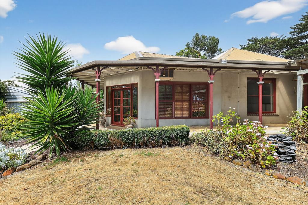 320 Bridge Rd, Woodford, VIC 3281