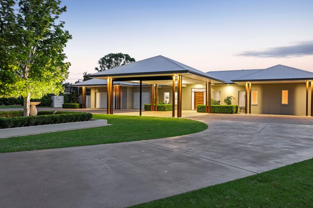 28a Charker St, Darling Heights, QLD 4350