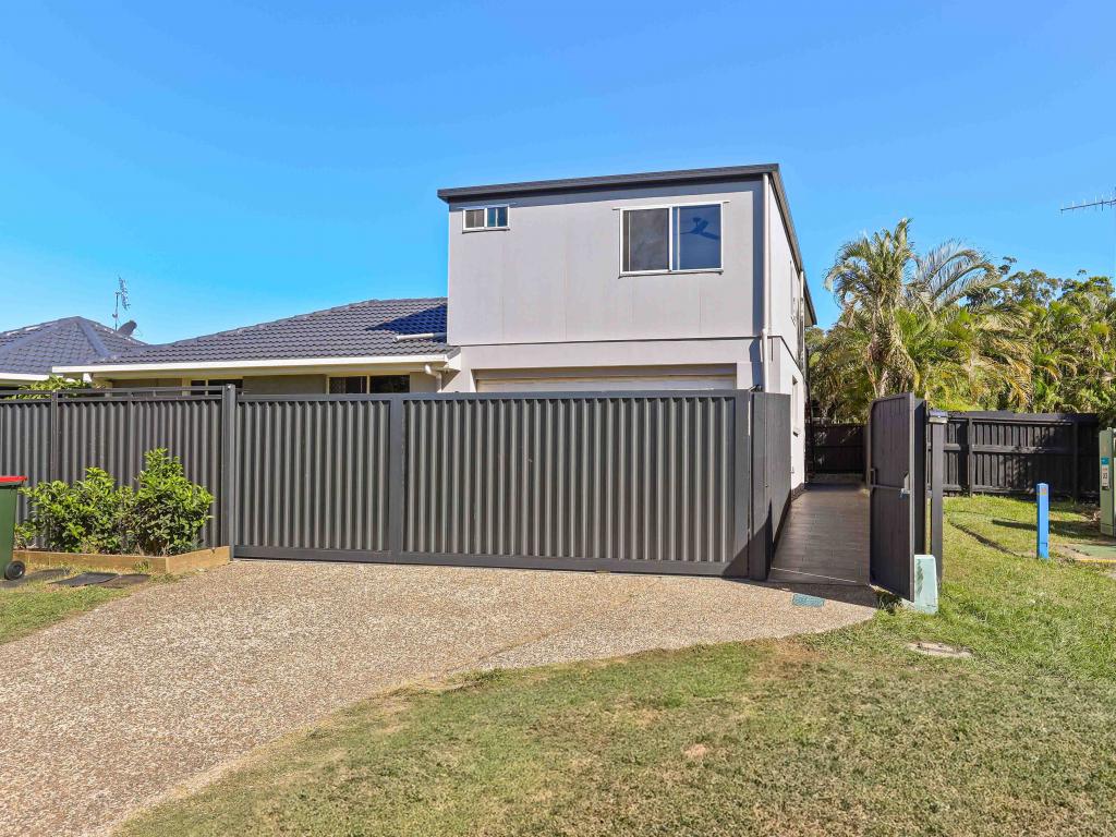 1a Pottinger Cres, Oxenford, QLD 4210
