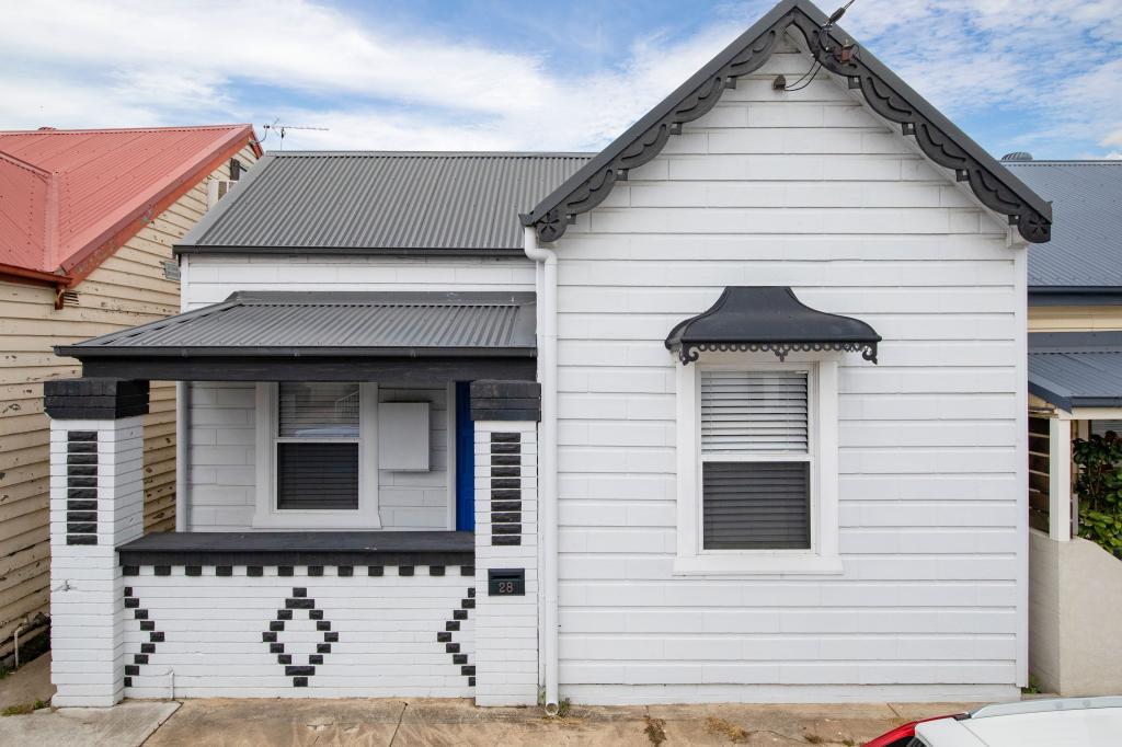 28 Howden St, Carrington, NSW 2294