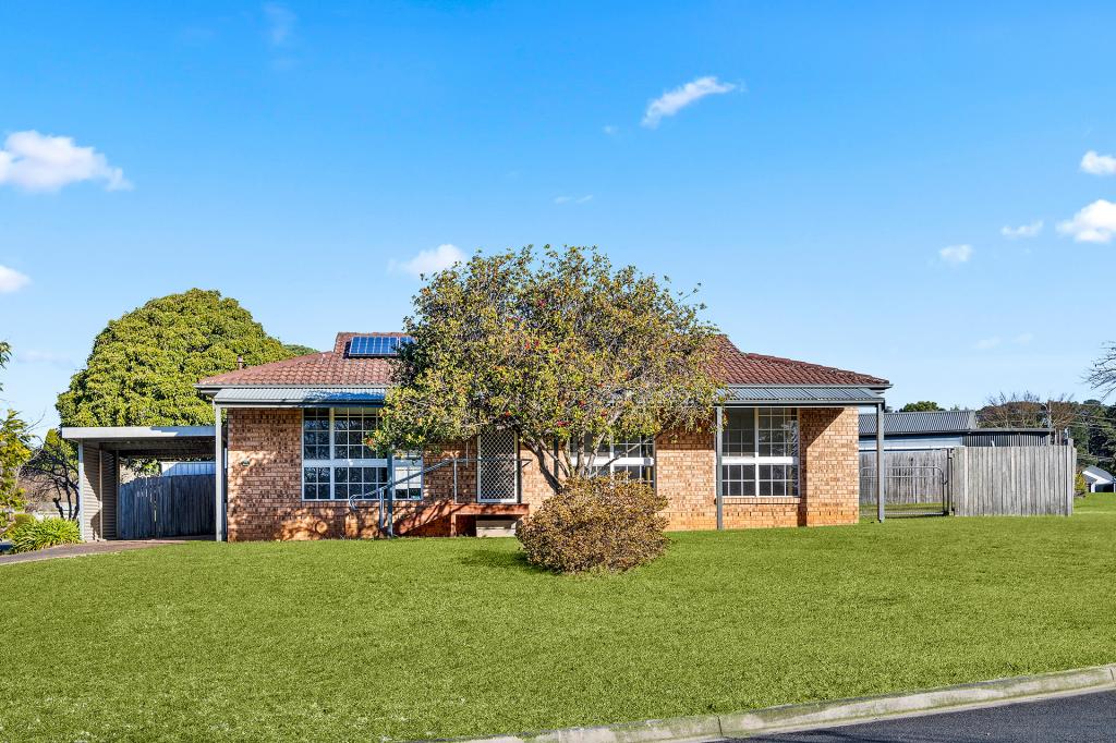 34 CHERRY TREE CL, MOSS VALE, NSW 2577