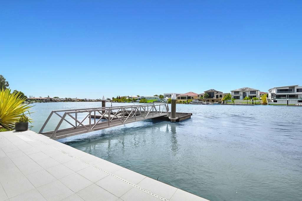 33 Namatjira Ct, Broadbeach Waters, QLD 4218