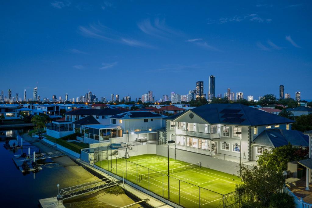 29-31 Cessnock Cl, Mermaid Waters, QLD 4218