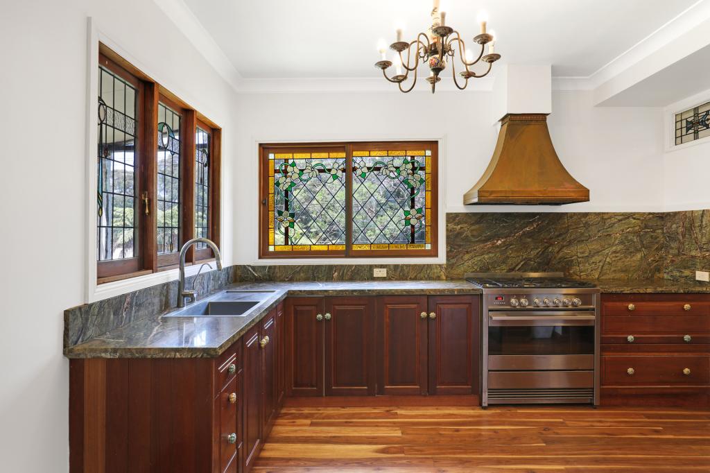 10 Morrison Ave, Coledale, NSW 2515